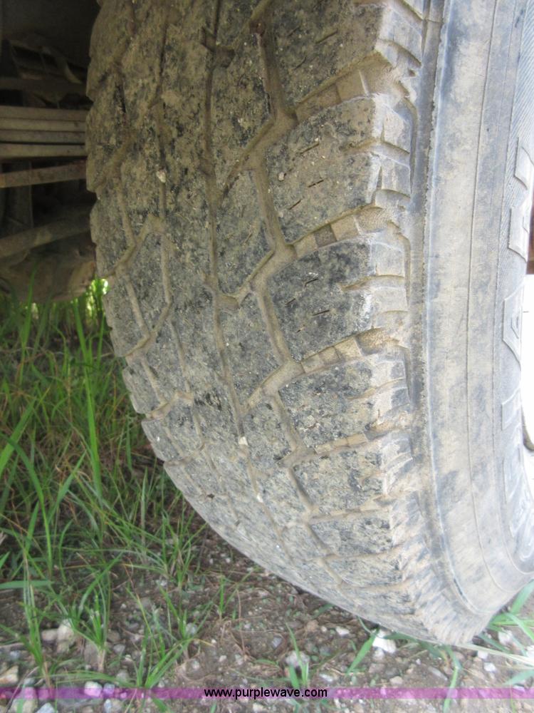 image for item I1998 2000 Ford F250 Super Duty utility truck