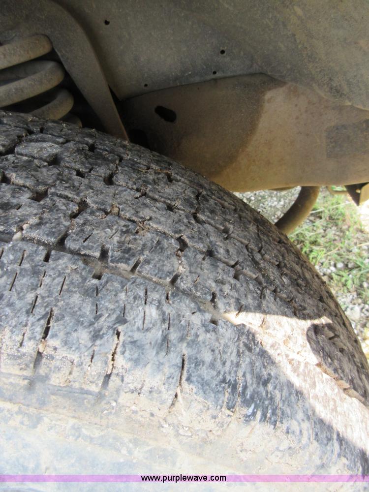 image for item I1998 2000 Ford F250 Super Duty utility truck