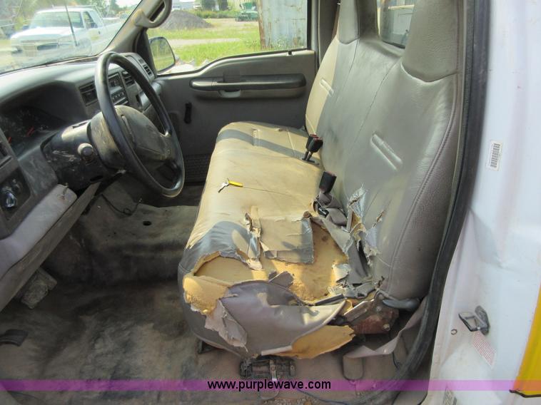 image for item I1998 2000 Ford F250 Super Duty utility truck