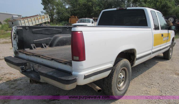 image for item I1999 1997 Chevrolet 2500 Ext. Cab pickup truck