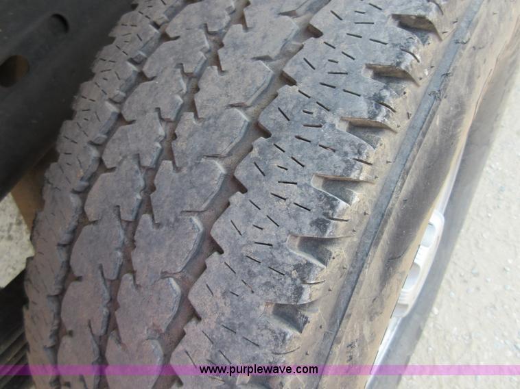 image for item I2000 2006 Chevrolet Silverado 2500HD Ext. Cab pickup truck