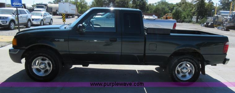 image for item I6442 2003 Ford Ranger SuperCab pickup truck