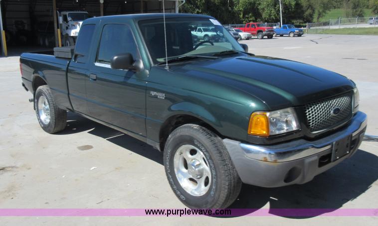 image for item I6442 2003 Ford Ranger SuperCab pickup truck