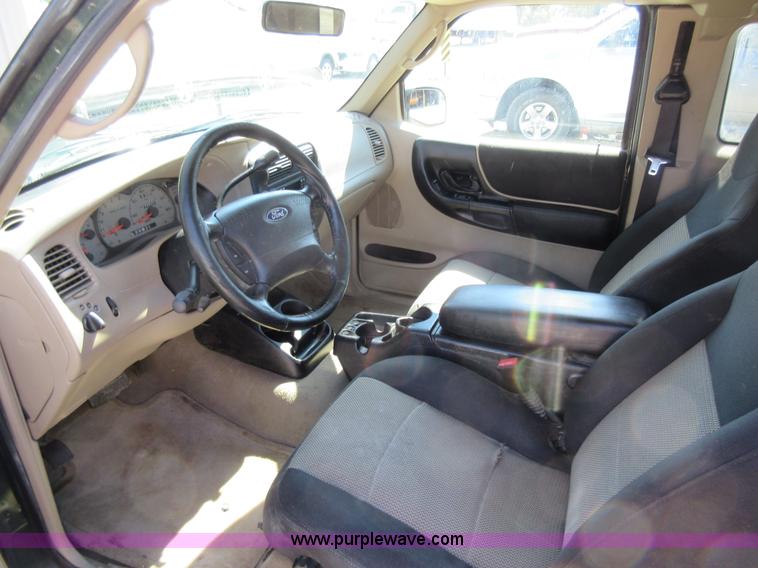 image for item I6442 2003 Ford Ranger SuperCab pickup truck