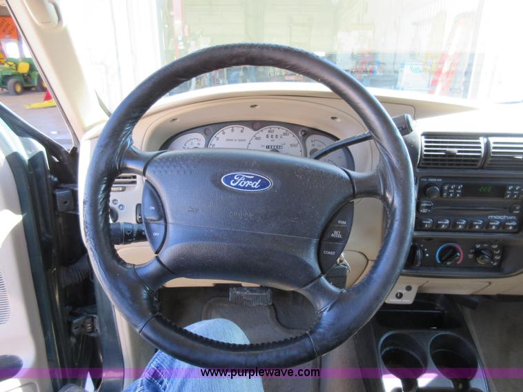 image for item I6442 2003 Ford Ranger SuperCab pickup truck