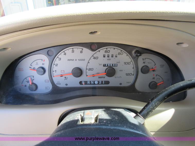 image for item I6442 2003 Ford Ranger SuperCab pickup truck