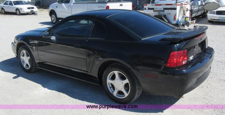image for item I6445 2002 Ford Mustang
