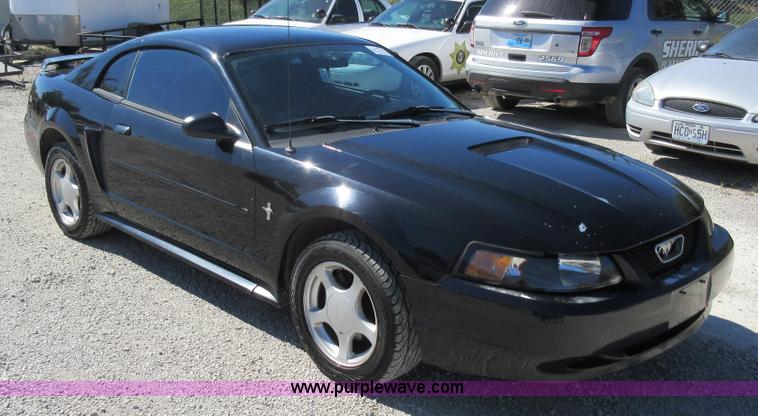 image for item I6445 2002 Ford Mustang