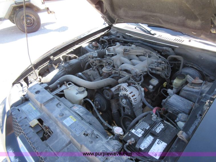 image for item I6445 2002 Ford Mustang