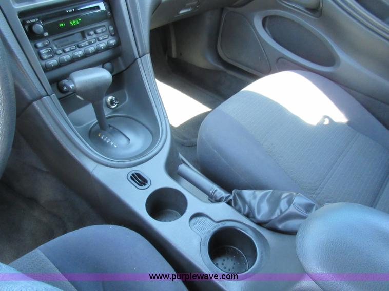 image for item I6445 2002 Ford Mustang