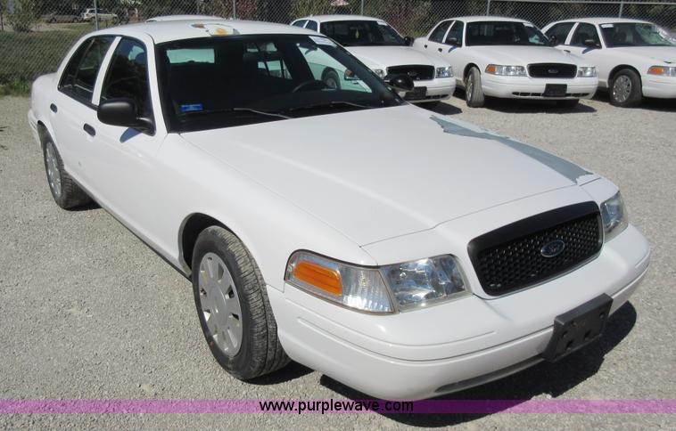 image for item I6446 2008 Ford Crown Victoria Police Interceptor
