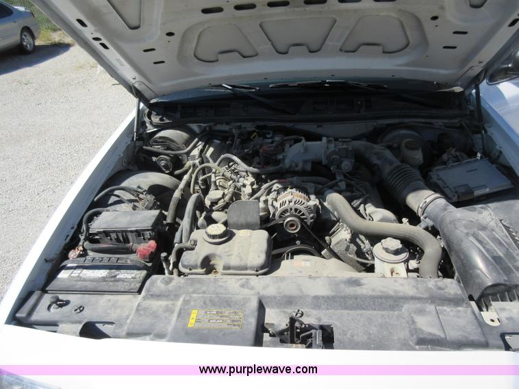 image for item I6446 2008 Ford Crown Victoria Police Interceptor