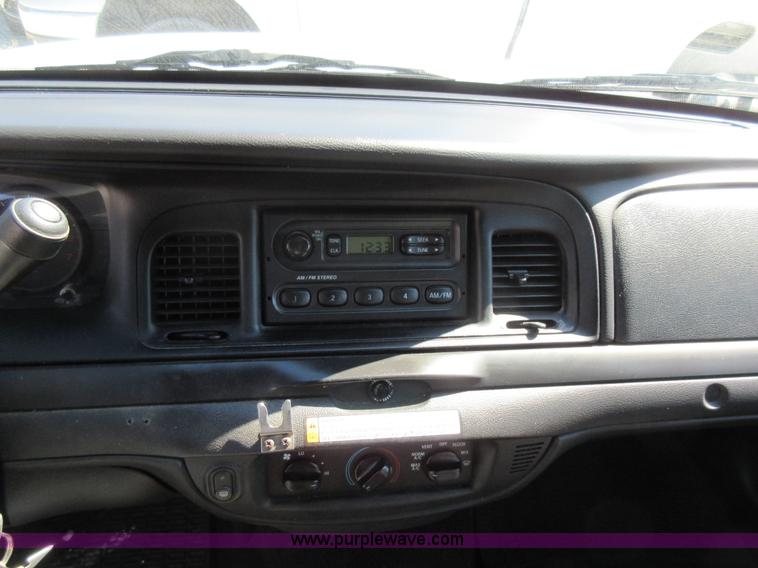 image for item I6446 2008 Ford Crown Victoria Police Interceptor