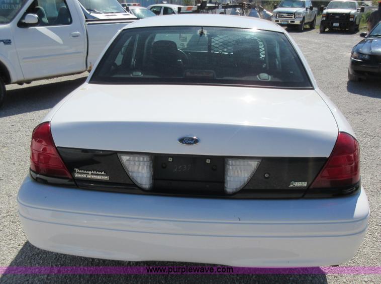 image for item I6447 2009 Ford Crown Victoria Police Interceptor