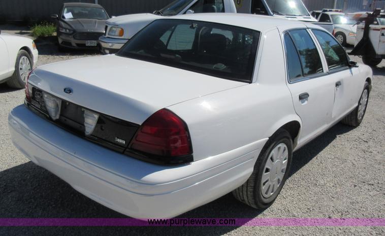image for item I6447 2009 Ford Crown Victoria Police Interceptor