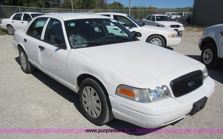 image for item I6447 2009 Ford Crown Victoria Police Interceptor