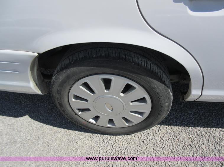 image for item I6447 2009 Ford Crown Victoria Police Interceptor