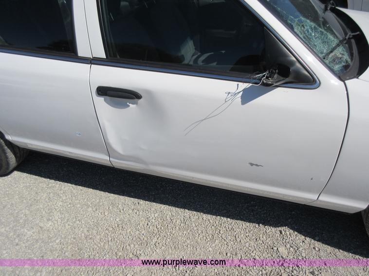 image for item I6447 2009 Ford Crown Victoria Police Interceptor