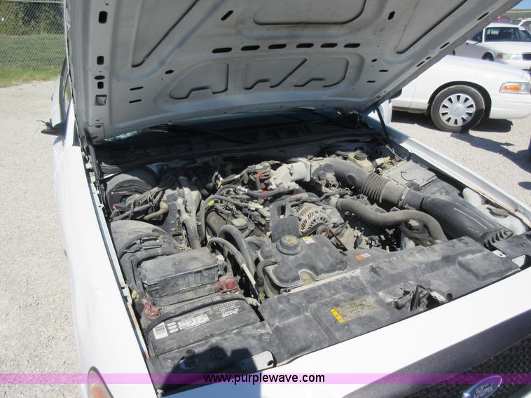 image for item I6447 2009 Ford Crown Victoria Police Interceptor