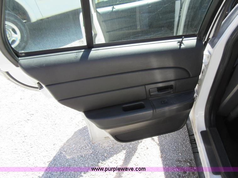 image for item I6447 2009 Ford Crown Victoria Police Interceptor