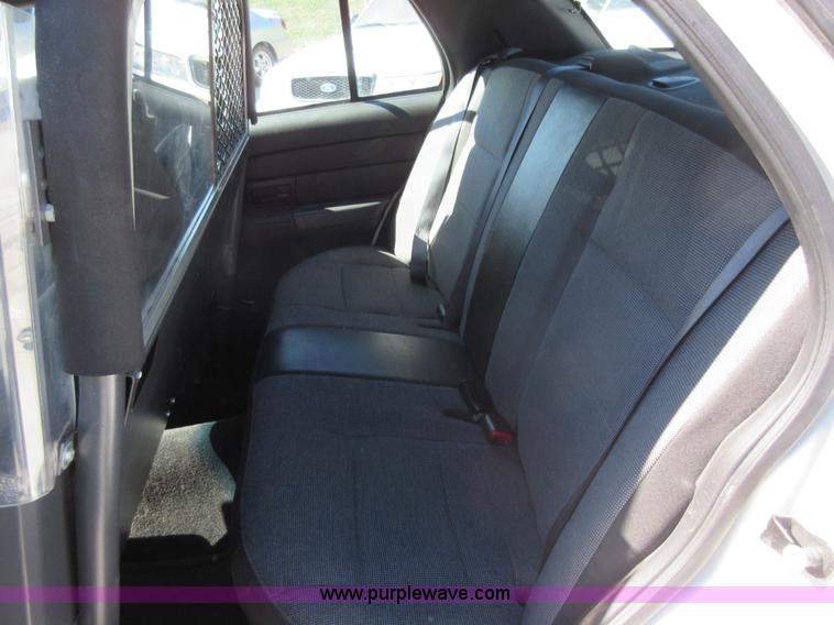 image for item I6447 2009 Ford Crown Victoria Police Interceptor