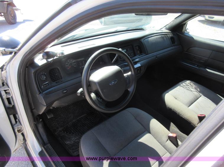 image for item I6447 2009 Ford Crown Victoria Police Interceptor