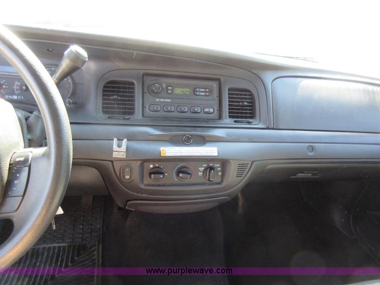image for item I6447 2009 Ford Crown Victoria Police Interceptor