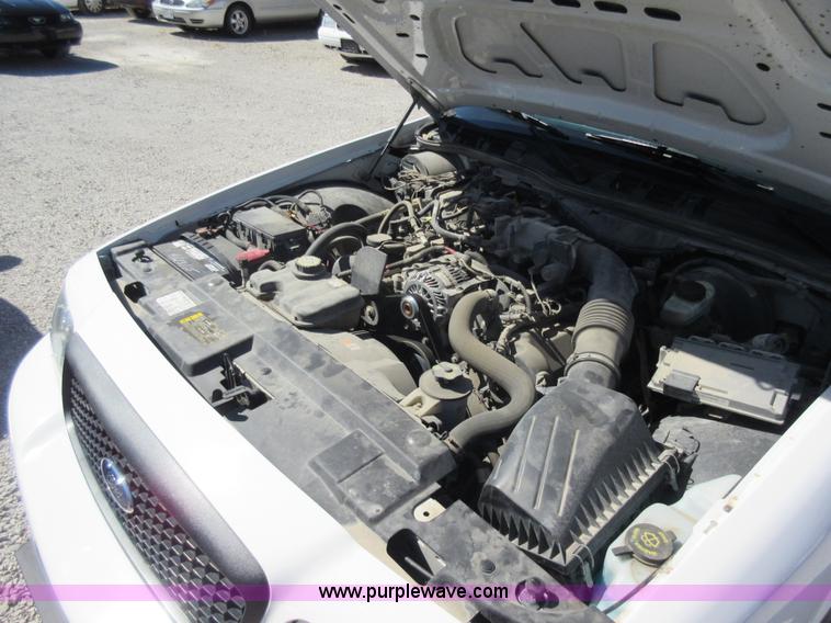 image for item I6448 2007 Ford Crown Victoria Police Interceptor