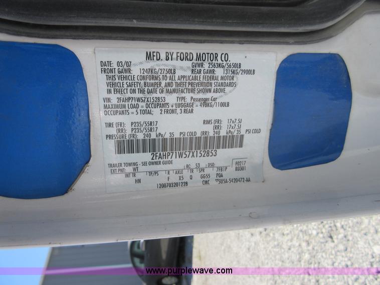 image for item I6448 2007 Ford Crown Victoria Police Interceptor