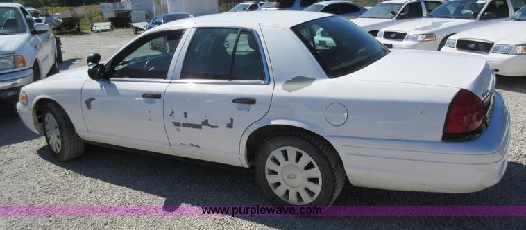 image for item I6449 2008 Ford Crown Victoria Police Interceptor