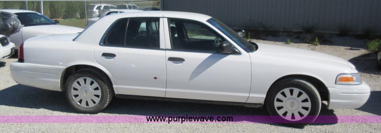 image for item I6449 2008 Ford Crown Victoria Police Interceptor