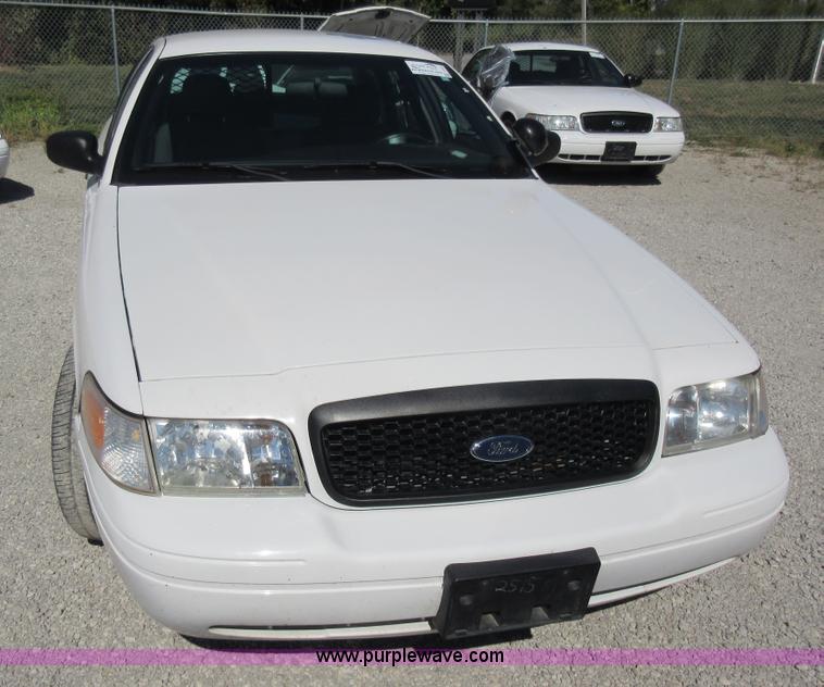 image for item I6449 2008 Ford Crown Victoria Police Interceptor