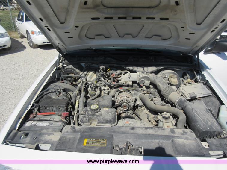 image for item I6449 2008 Ford Crown Victoria Police Interceptor