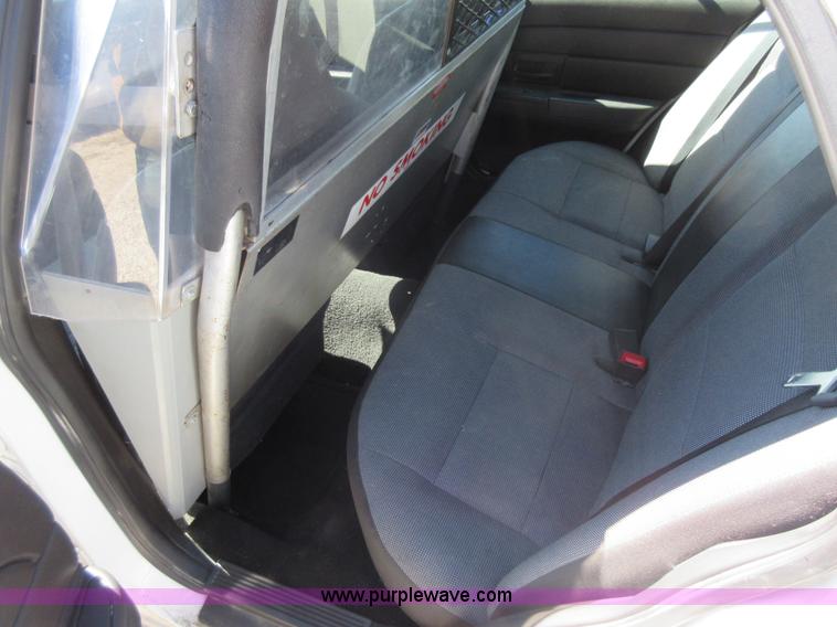 image for item I6449 2008 Ford Crown Victoria Police Interceptor