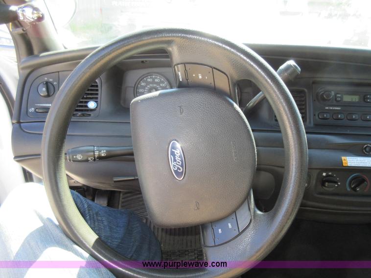 image for item I6449 2008 Ford Crown Victoria Police Interceptor