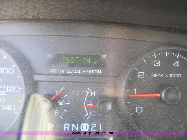 image for item I6449 2008 Ford Crown Victoria Police Interceptor