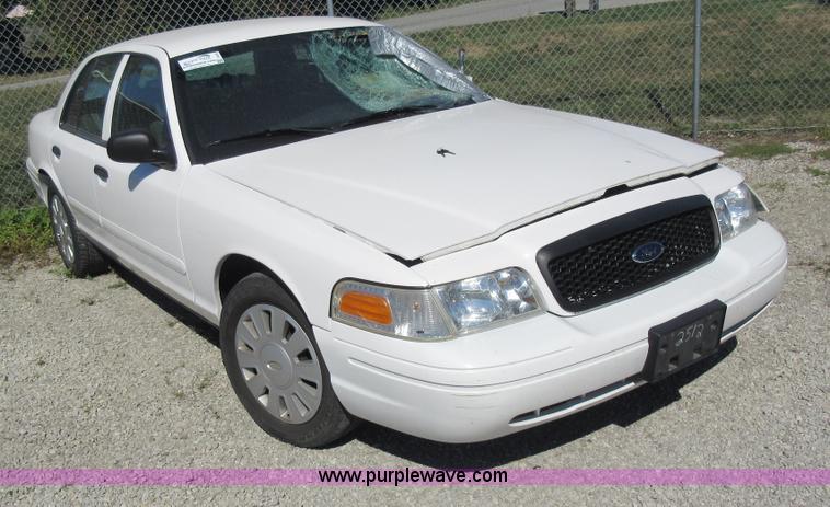 image for item I6450 2008 Ford Crown Victoria Police Interceptor