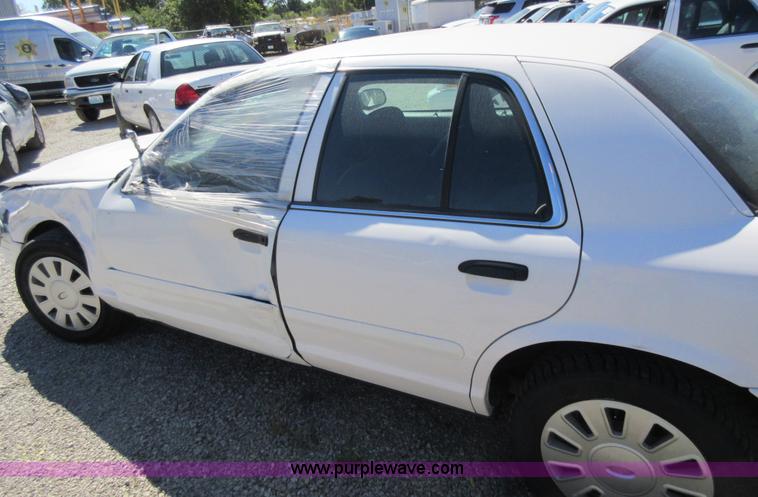 image for item I6450 2008 Ford Crown Victoria Police Interceptor