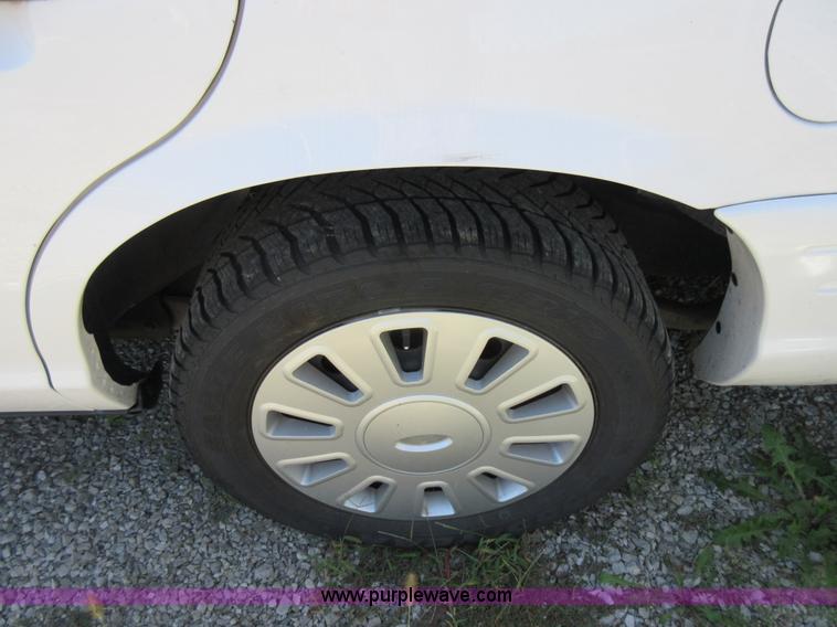 image for item I6450 2008 Ford Crown Victoria Police Interceptor