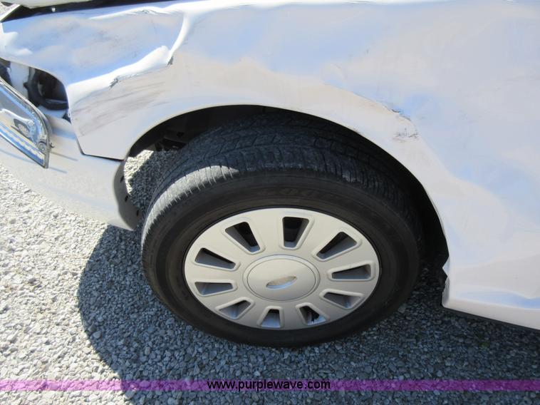 image for item I6450 2008 Ford Crown Victoria Police Interceptor