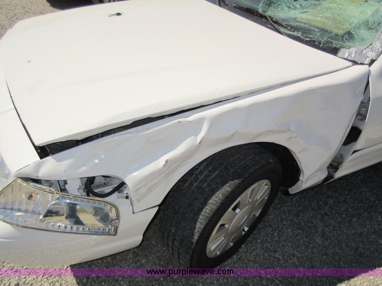 image for item I6450 2008 Ford Crown Victoria Police Interceptor