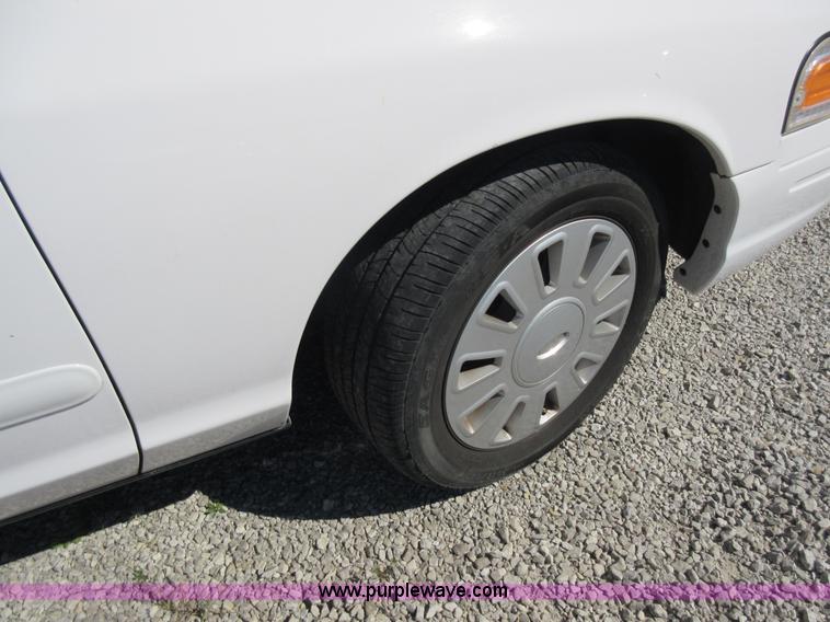 image for item I6450 2008 Ford Crown Victoria Police Interceptor