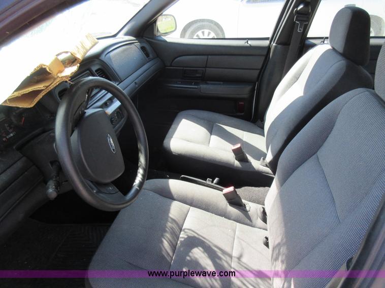 image for item I6450 2008 Ford Crown Victoria Police Interceptor