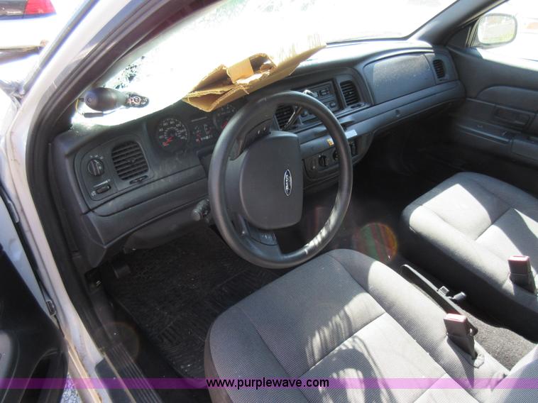 image for item I6450 2008 Ford Crown Victoria Police Interceptor