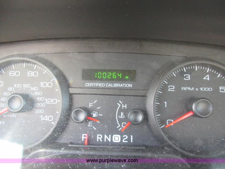 image for item I6450 2008 Ford Crown Victoria Police Interceptor