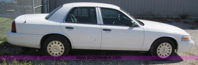 image for item I6451 2005 Ford Crown Victoria Police Interceptor