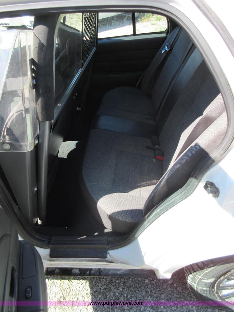 image for item I6451 2005 Ford Crown Victoria Police Interceptor