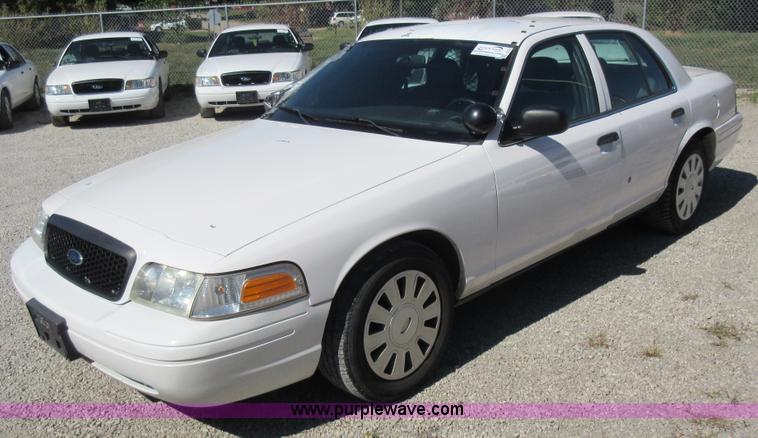 image for item I6452 2008 Ford Crown Victoria Police Interceptor