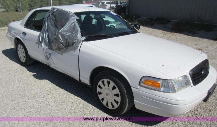 image for item I6452 2008 Ford Crown Victoria Police Interceptor