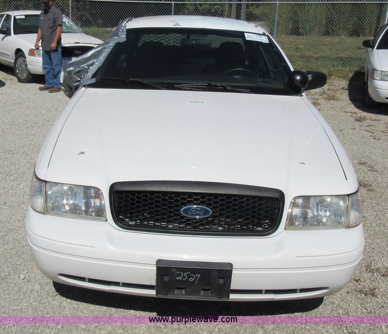 image for item I6452 2008 Ford Crown Victoria Police Interceptor